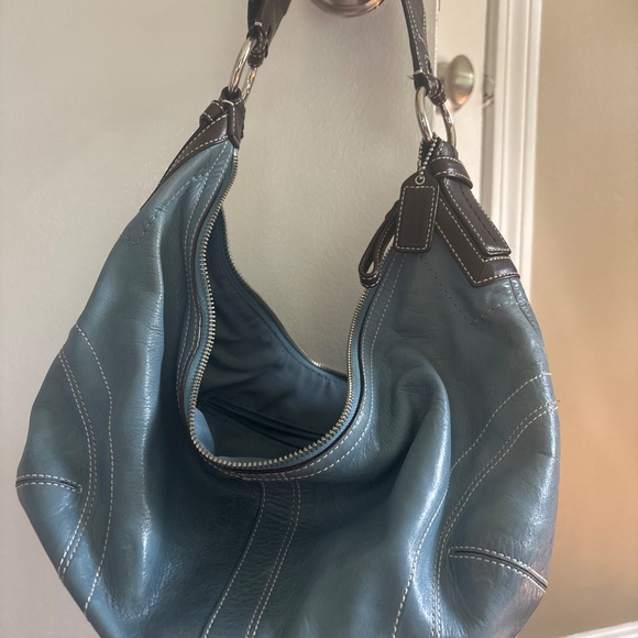 Coach blue and brown leather hobo bag - Picture 6 of 6